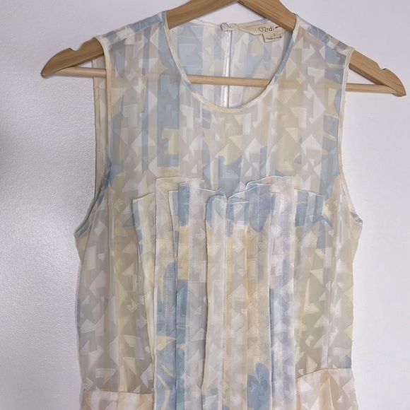 O’2nd Shades of White Dress, size 2 - Picture 4 of 10